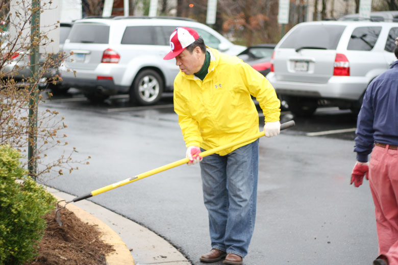 032809-mulch (16).jpg